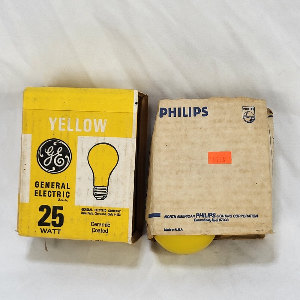 Vintage GE & Philips Yellow Bug Light 25 Watt Light Bulbs Lot of 4 USA Tested
